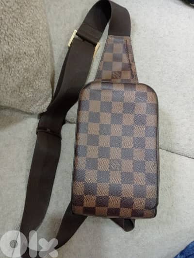 Louis Vuitton sling bag ( Rare )
