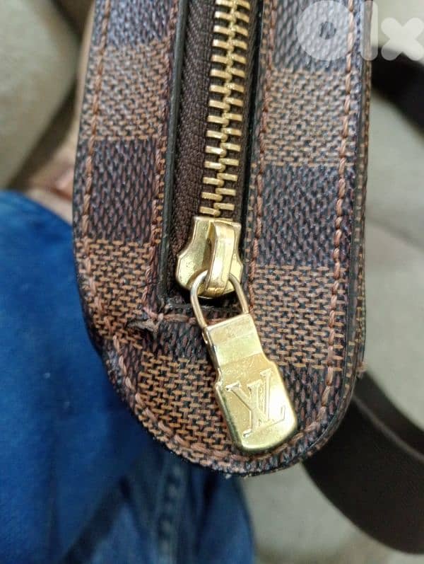 Louis Vuitton sling bag ( Rare ) 2