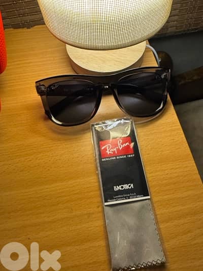 Rayban Wayfarer reverse 53mm from england