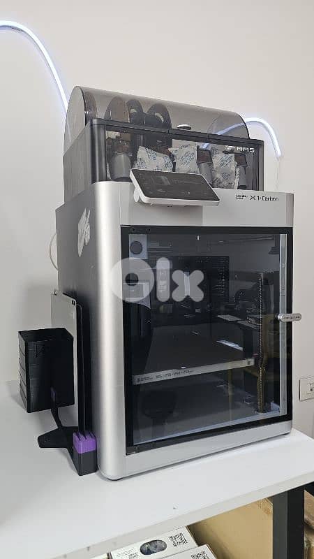 Bambu lab X1C combo 3d printer 2