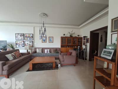 Apartment for Sale in Hamraشقة للبيع في الحمرا