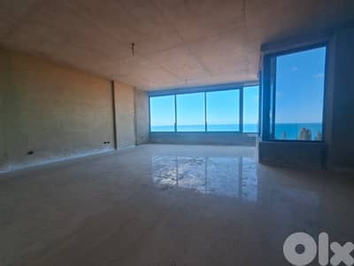 Apartment for Sale in Hamraشقة للبيع في الحمرا