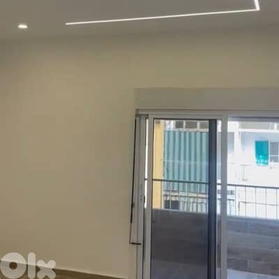 Apartment for sale in Ain El Remmeneh شقة للبيع في عين الرمانة