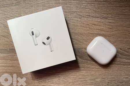 apple AirPods 3 with magsafe case