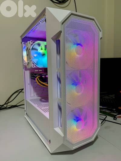 White Edition | RTX 3050 | i5-12400F | 16GB RAM | 256GB NVMe + 500GB