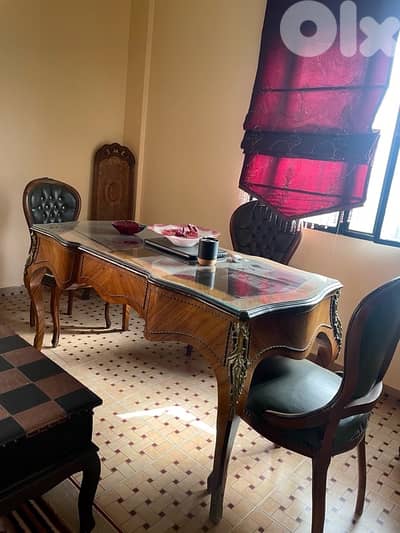 Vinatge classic library room