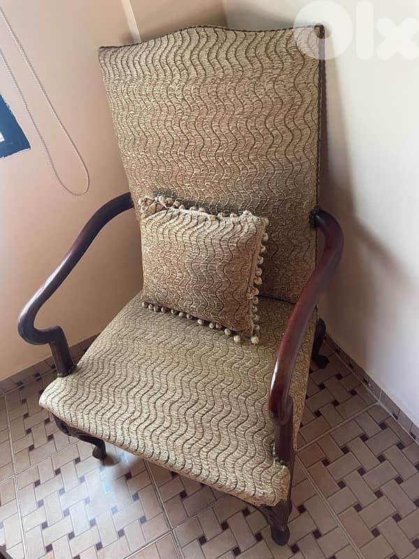 Vinatge classic library room 4