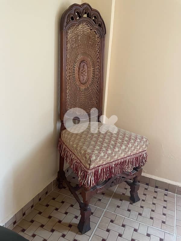 Vinatge classic library room 5