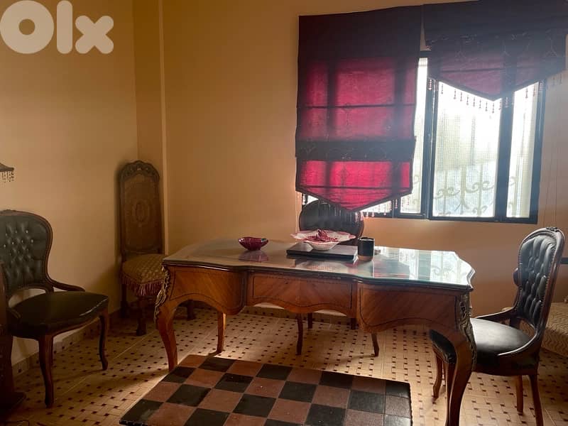 Vinatge classic library room 6