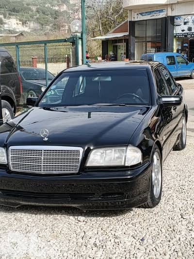 مرسيدس بنز سي-كلاس 1999