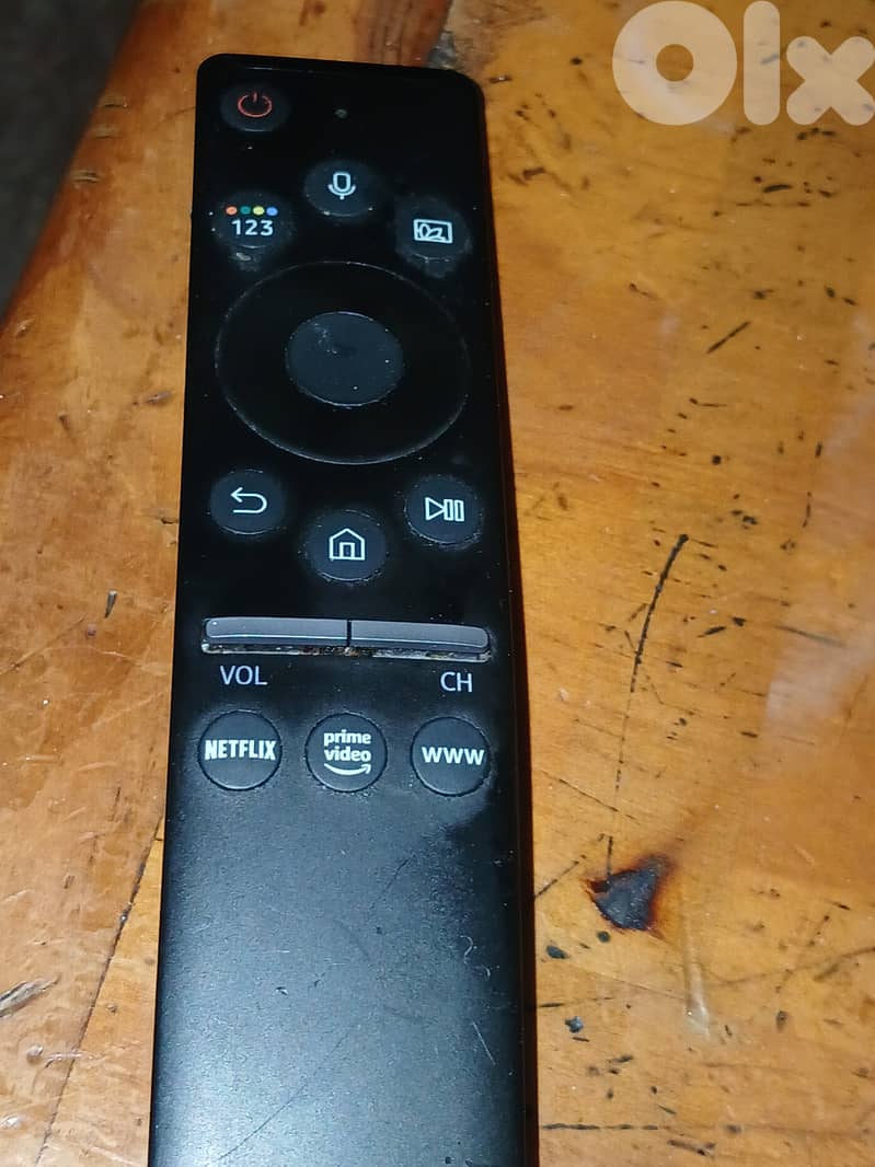 Like new Samsung smart QLED 65 inch TV 1