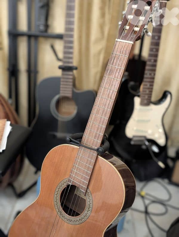 Alhambra 2C classical guitar 2