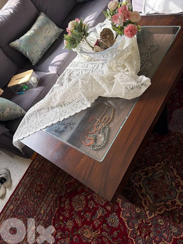 center table with 4 small tables 1