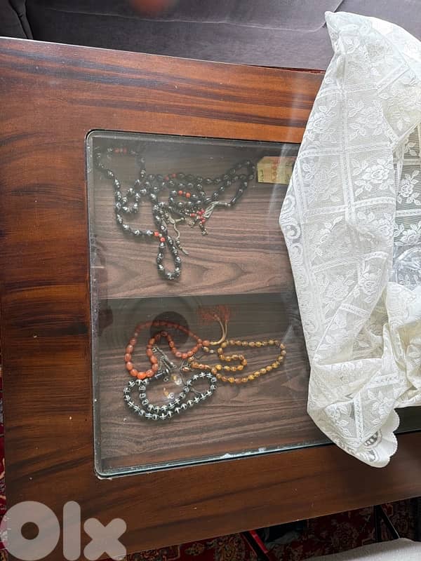 center table with 4 small tables 2