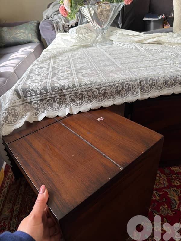 center table with 4 small tables 3