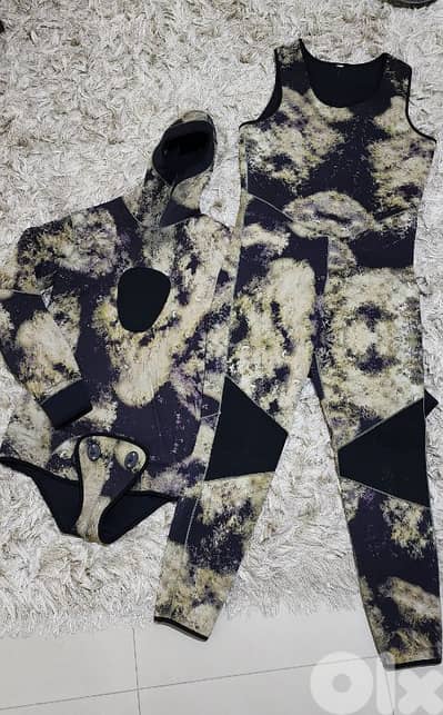 5mm dive suit + boots + belt بدلة غطس - with 4kg