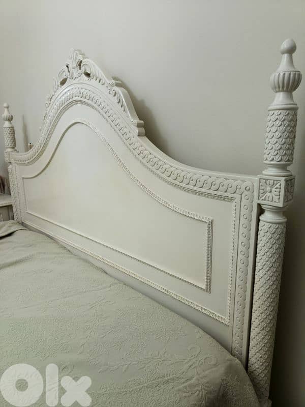 Rustic Bed with nightstands for sale 2