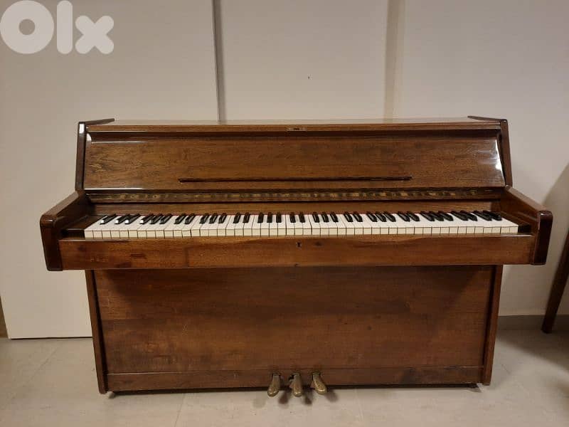 Vintage Piano 3