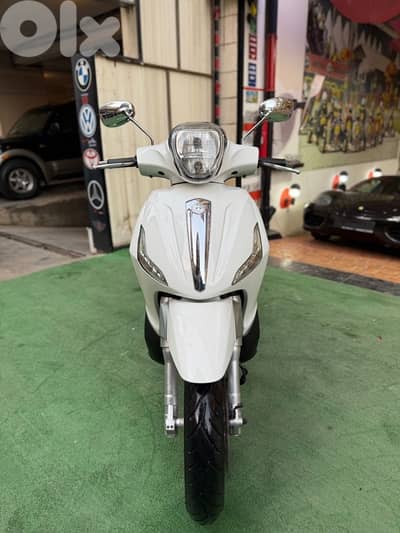 piaggio Beverly 300 cc hot deal 1750$