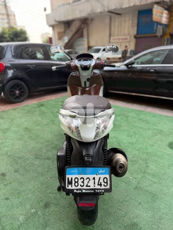 piaggio Beverly 300 cc hot deal 1750$ 3