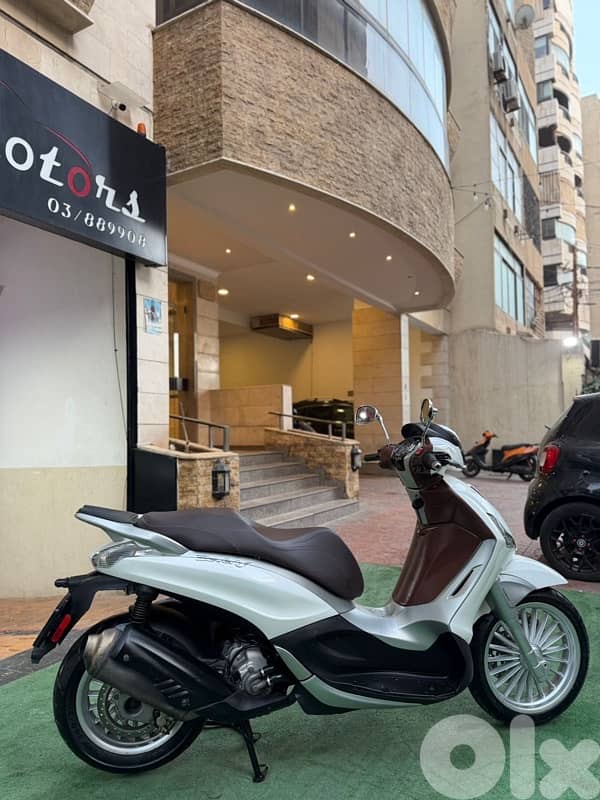 piaggio Beverly 300 cc hot deal 1750$ 6