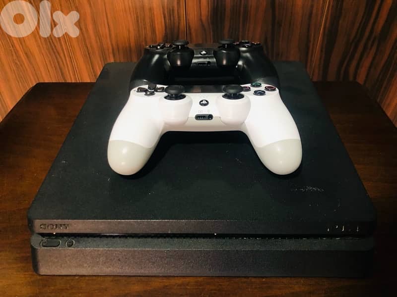PS4 Slim 1