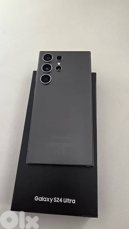 S24 Ultra 256GB Zero Scratch 3