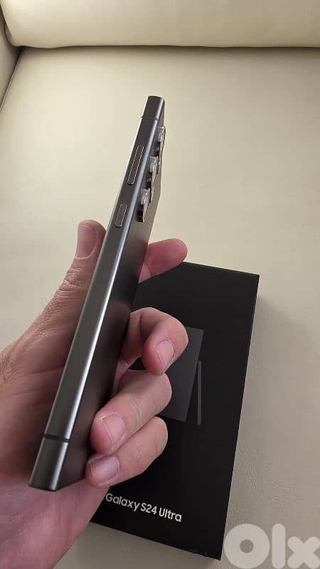 S24 Ultra 256GB Zero Scratch 4