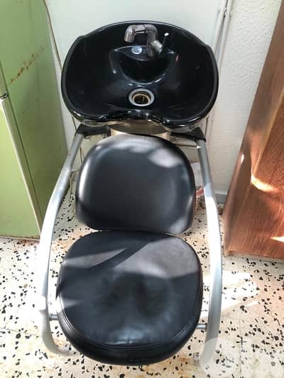 shampoo chair