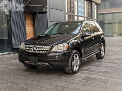 Mercedes ML350 4-Matic 2008 / One owner Black on Black amg pack