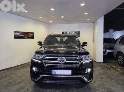 2018 Toyota Land Cruiser VX-S V8 5.7 Black/Black Company Source BUMC