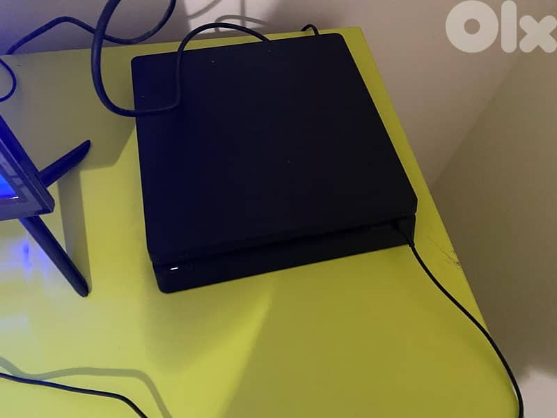 ps4+tv+ups+controller for 180$ 4