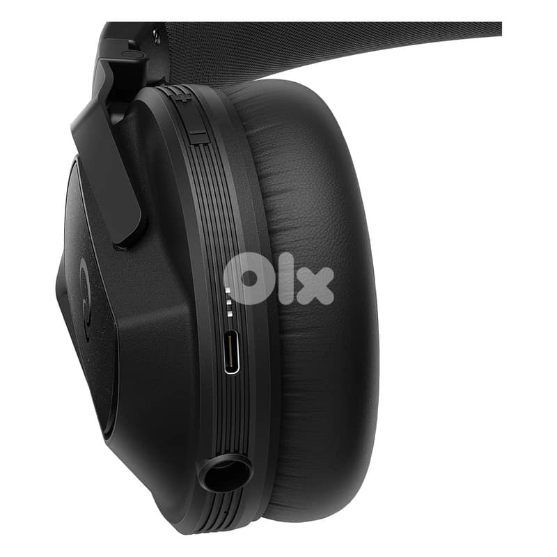 AlphaTheta HDJ-F10 DJ Headphones 2