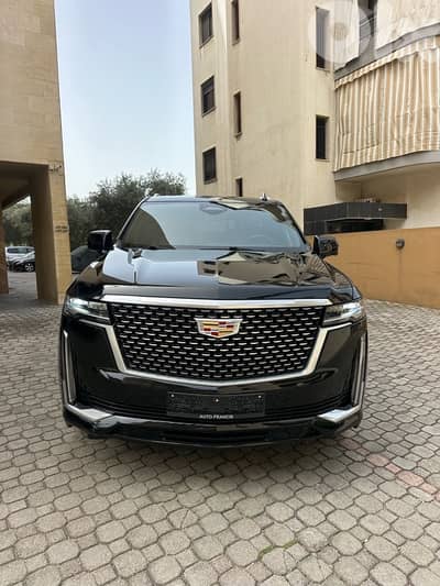 Cadillac Escalade Premium Luxury 2022 black on black (clean carfax)