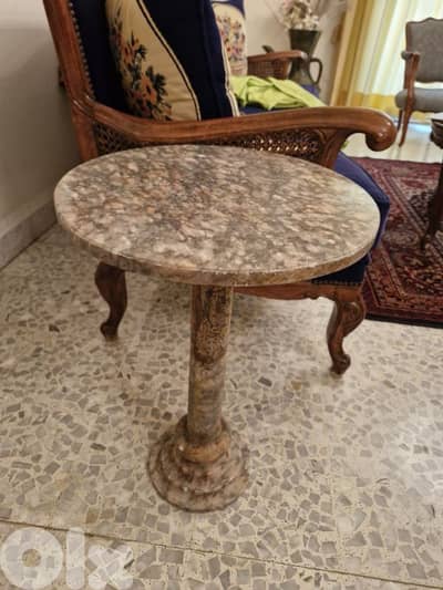Antique marble guéridon table