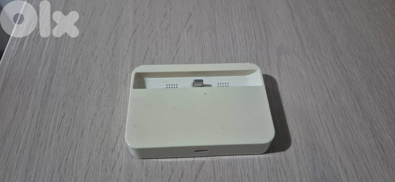 Original Apple iPhone Lightning Dock – White 1
