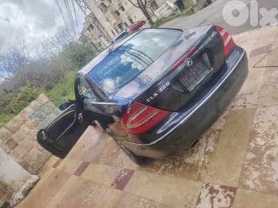 Mercedes-Benz CLK-Class 2005