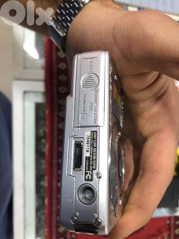 Vintage Sony Cyber-Shot 4