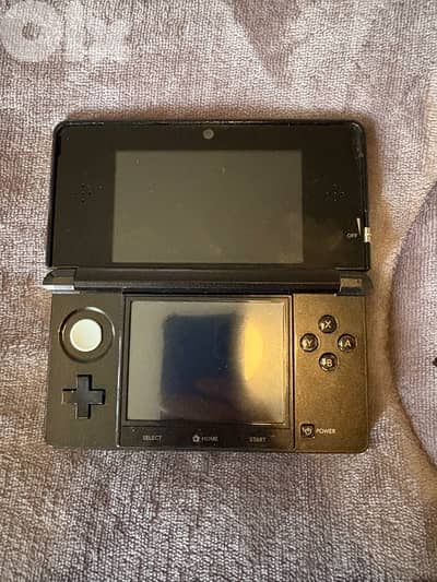 Nintendo 3ds with charger and original pencil