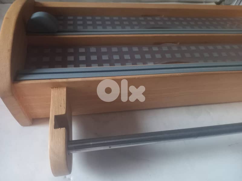 Kitchenware wall mountable wooden Roller support 1