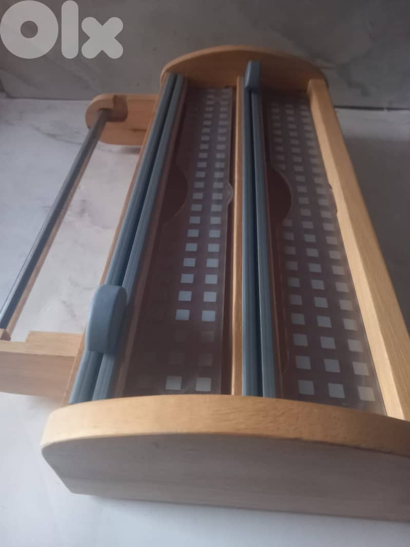 Kitchenware wall mountable wooden Roller support 2