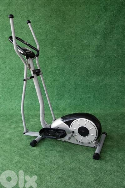 Ellipitcal Trainer - مكنة رياضة اليبتيكال