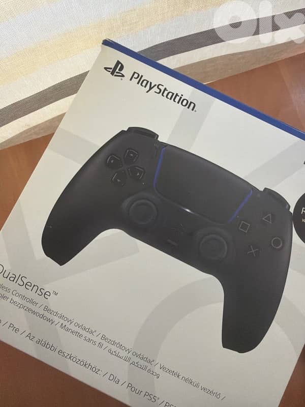 sony ps5 controller with 2 free games 2