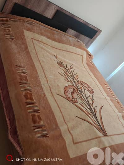 تخت مجوز جديد استعمال ٤ اشهر مع فرشتو سوبر مريحة