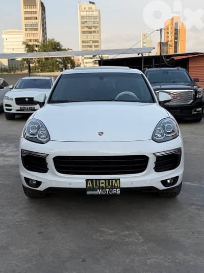 Porsche Cayenne 2018 clean carfax full option