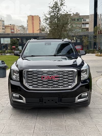 GMC Yukon 2018 denalli clean carfax