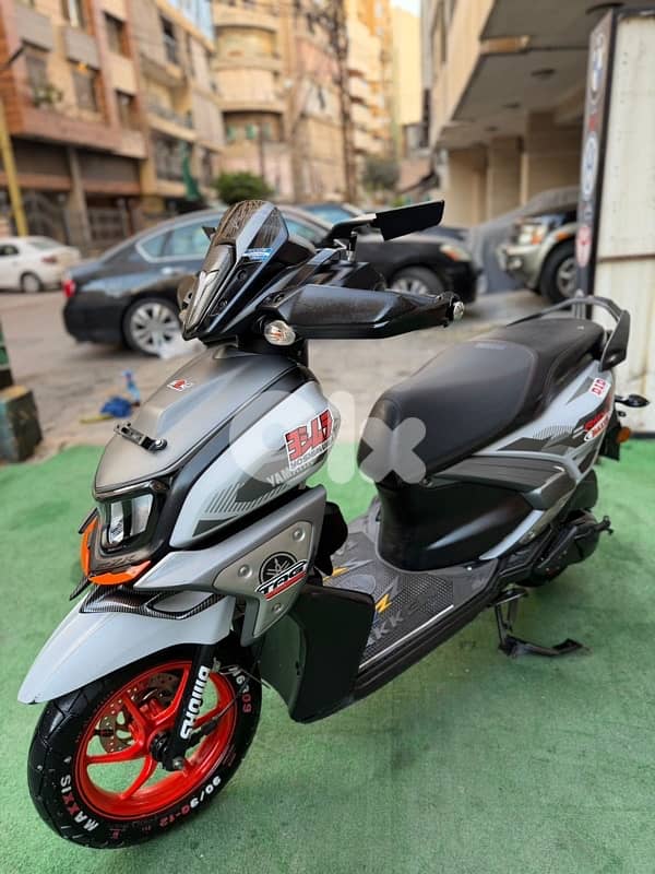 1000$ Yamaha ray zr 125 cc 8