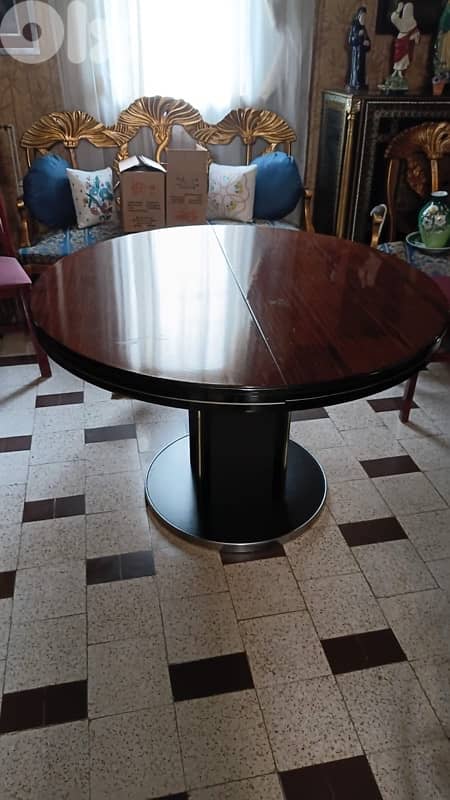 Vintage Wooden Dining Table + Chairs – Excellent Condition 1
