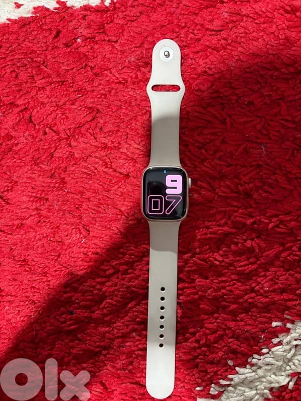 Apple Watch series 8 41mm excellent condition 2