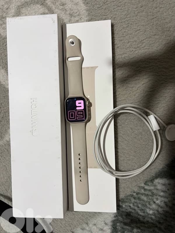 Apple Watch series 8 41mm excellent condition 3